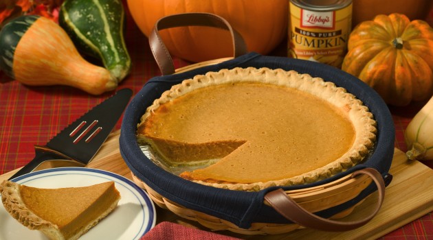 Pumpkin pie and various squashes. (Photo by Peggy Greb.)