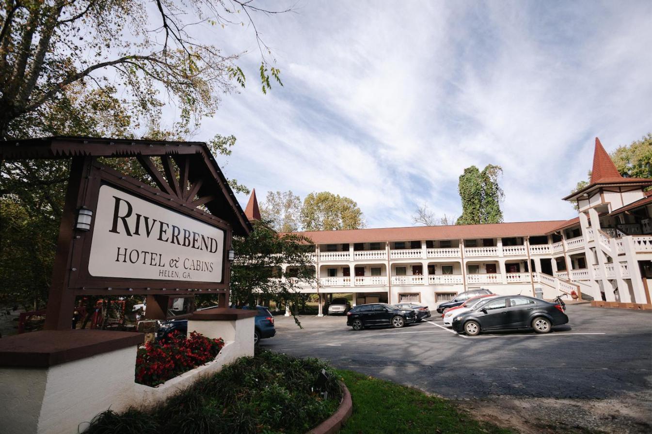 5 Central Hotels Close to Babyland General Hospital