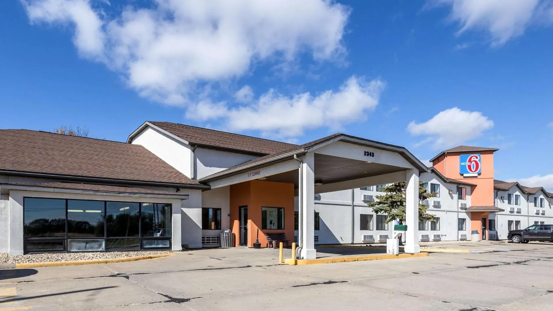 9 Luxury Hotels In Iowa That Deliver Real Value