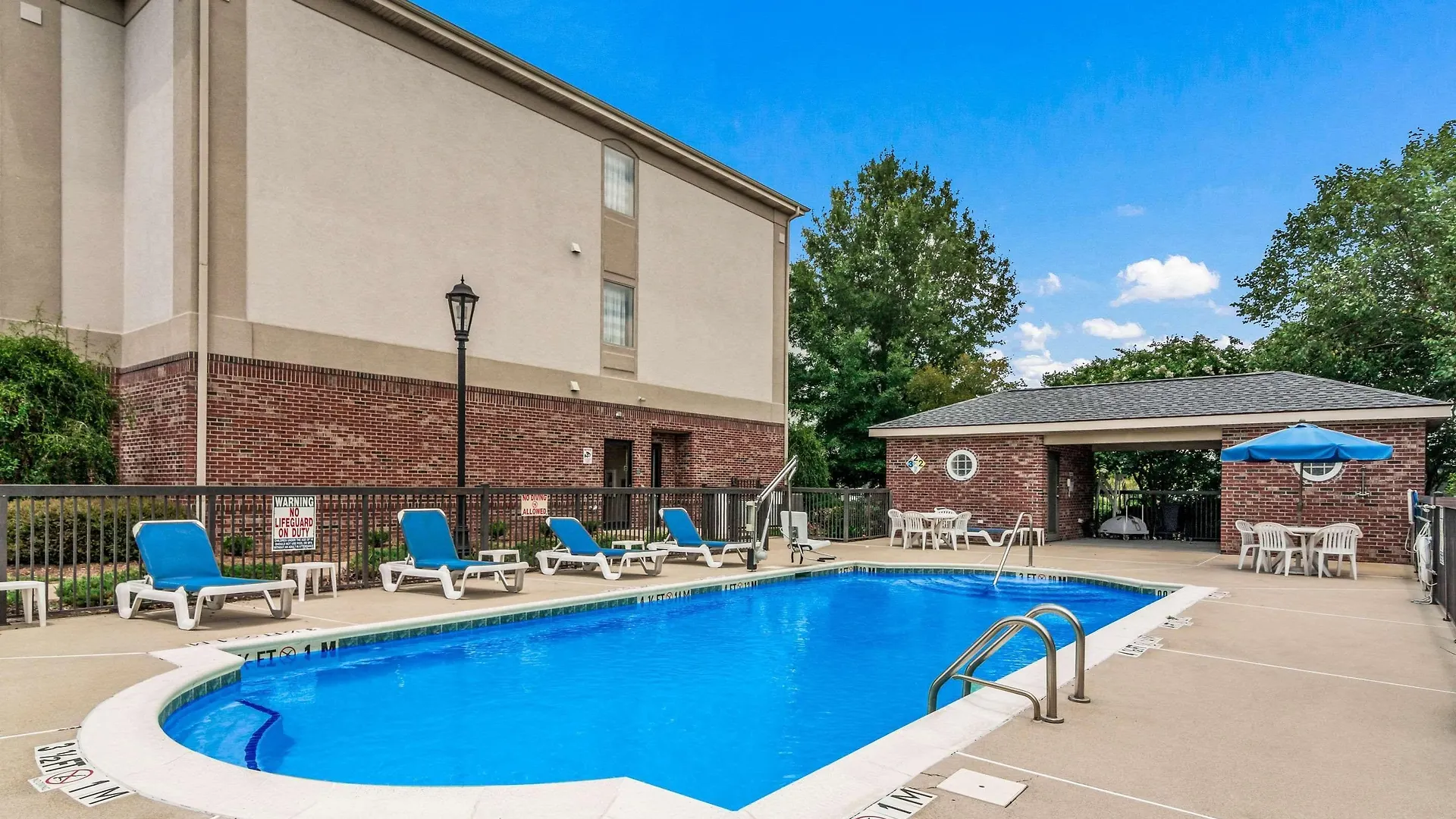 Where to Stay in North Carolina: 15 Best 3-Star Hotels